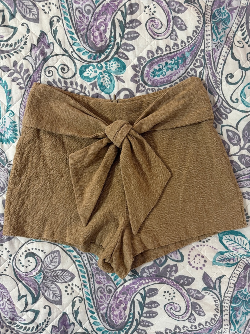 Zara Trafaluc Tan Textured High-Waisted Shorts With Statement Bow Size Medium